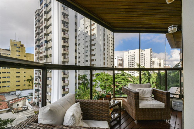 Imagem Apartamento com 3 Quartos à Venda, 193 m² em Moema - São Paulo Imagem Apartamento com 3 Quartos à Venda, 193 m² em Moema - São Paulo