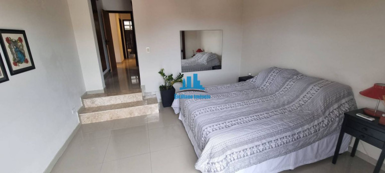 Imagem Casa com 4 Quartos à Venda, 850 m² em Piratininga - Niterói Imagem Casa com 4 Quartos à Venda, 850 m² em Piratininga - Niterói