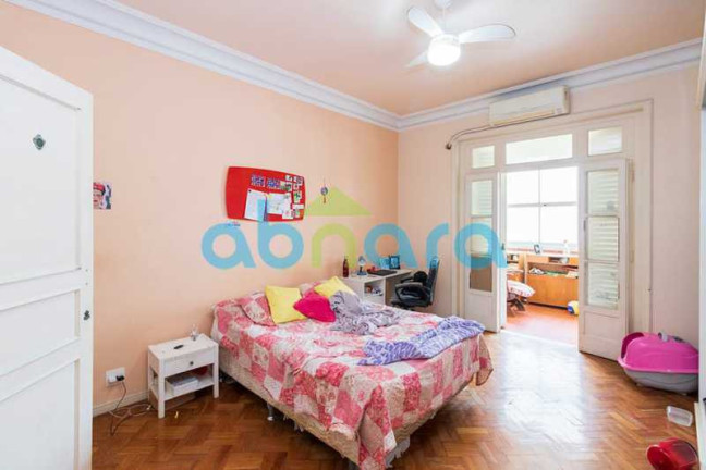 Imagem Apartamento com 4 Quartos à Venda, 310 m² em Copacabana - Rio De Janeiro Imagem Apartamento com 4 Quartos à Venda, 310 m² em Copacabana - Rio De Janeiro