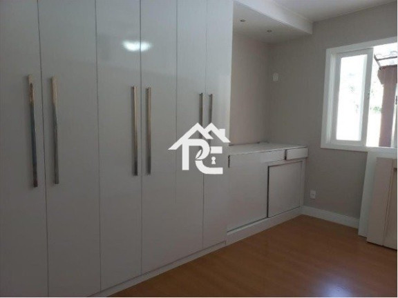 Imagem Casa com 3 Quartos à Venda, 360 m² em Piratininga - Niterói Imagem Casa com 3 Quartos à Venda, 360 m² em Piratininga - Niterói