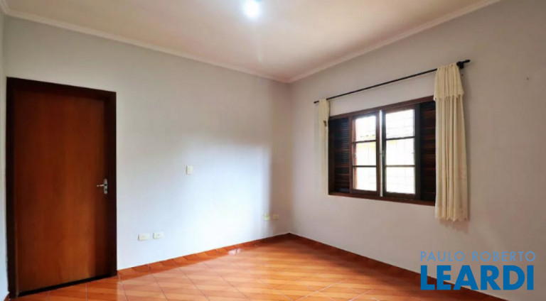 Imagem Casa com 3 Quartos à Venda, 130 m² em Jardim Stella - Santo André Imagem Casa com 3 Quartos à Venda, 130 m² em Jardim Stella - Santo André