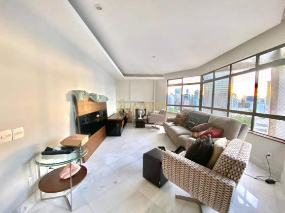 Imagem Imóvel com 3 Quartos à Venda, 460 m² em Centro - Belo Horizonte Imagem Imóvel com 3 Quartos à Venda, 460 m² em Centro - Belo Horizonte