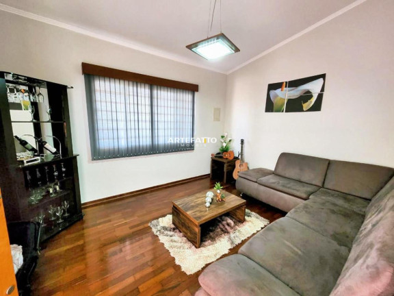 Imagem Casa com 3 Quartos à Venda, 250 m² Imagem Casa com 3 Quartos à Venda, 250 m²
