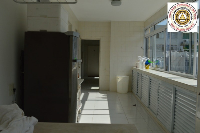 Imagem Apartamento com 4 Quartos à Venda, 300 m² em Pitangueiras - Guarujá