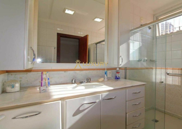 Imagem Imóvel com 4 Quartos à Venda, em Belvedere - Belo Horizonte Imagem Imóvel com 4 Quartos à Venda, em Belvedere - Belo Horizonte
