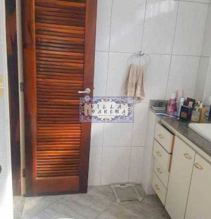 Imagem Imóvel com 3 Quartos à Venda, 180 m² em Tijuca - Rio De Janeiro Imagem Imóvel com 3 Quartos à Venda, 180 m² em Tijuca - Rio De Janeiro