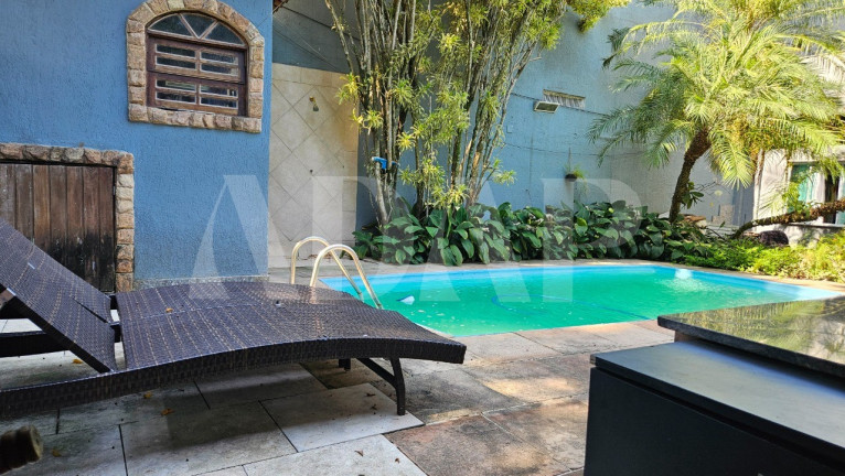 Imagem Casa com 3 Quartos à Venda, 400 m² em Vargem Pequena - Rio De Janeiro Imagem Casa com 3 Quartos à Venda, 400 m² em Vargem Pequena - Rio De Janeiro