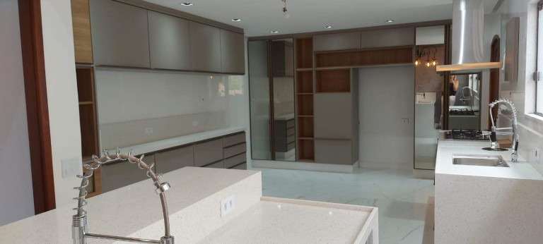 Imagem Casa com 4 Quartos à Venda, 382 m² em Parque São Luiz - Teresópolis Imagem Casa com 4 Quartos à Venda, 382 m² em Parque São Luiz - Teresópolis