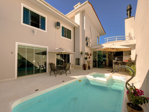 Imagem Casa com 4 Quartos à Venda, 290 m² em Estreito - Florianópolis