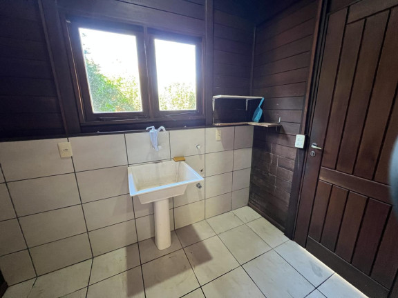 Imagem Casa com 3 Quartos à Venda, 105 m² em São João Do Rio Vermelho - Florianópolis Imagem Casa com 3 Quartos à Venda, 105 m² em São João Do Rio Vermelho - Florianópolis
