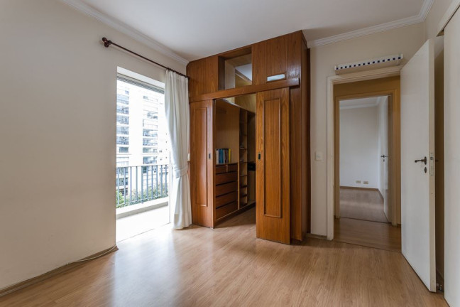 Imagem Imóvel com 4 Quartos à Venda, em Indianópolis - São Paulo Imagem Imóvel com 4 Quartos à Venda, em Indianópolis - São Paulo