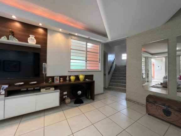 Imagem Casa com 5 Quartos à Venda, 480 m² em São Cristóvão - Teresina Imagem Casa com 5 Quartos à Venda, 480 m² em São Cristóvão - Teresina