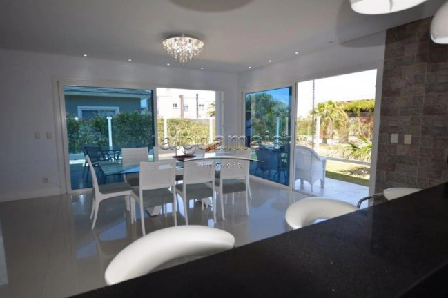 Imagem Casa com 6 Quartos à Venda, 372 m² em Condominio Quintas Do Lago - Xangri-lá Imagem Casa com 6 Quartos à Venda, 372 m² em Condominio Quintas Do Lago - Xangri-lá