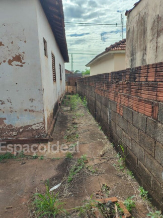 Imagem Casa com 3 Quartos à Venda, 200 m² em Centro - Lençóis Paulista Imagem Casa com 3 Quartos à Venda, 200 m² em Centro - Lençóis Paulista