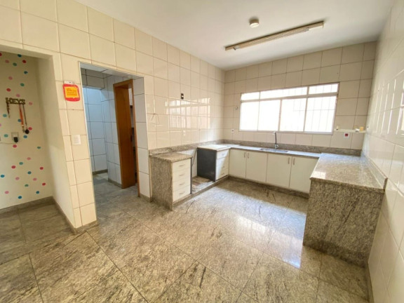Imagem Casa com 4 Quartos à Venda, 346 m² em Jardim Patrícia - Uberlândia Imagem Casa com 4 Quartos à Venda, 346 m² em Jardim Patrícia - Uberlândia