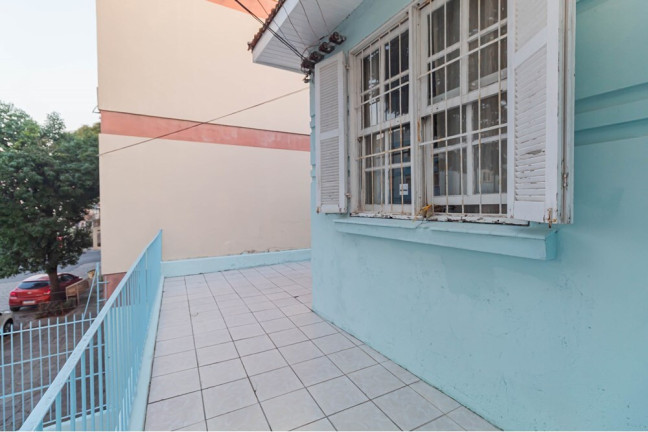 Imagem Casa com 6 Quartos à Venda, 290 m² em Santana - Porto Alegre Imagem Casa com 6 Quartos à Venda, 290 m² em Santana - Porto Alegre