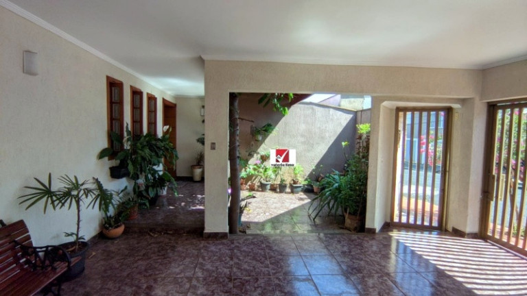 Imagem Casa com 4 Quartos à Venda, 214 m² em Independência - Ribeirão Preto Imagem Casa com 4 Quartos à Venda, 214 m² em Independência - Ribeirão Preto