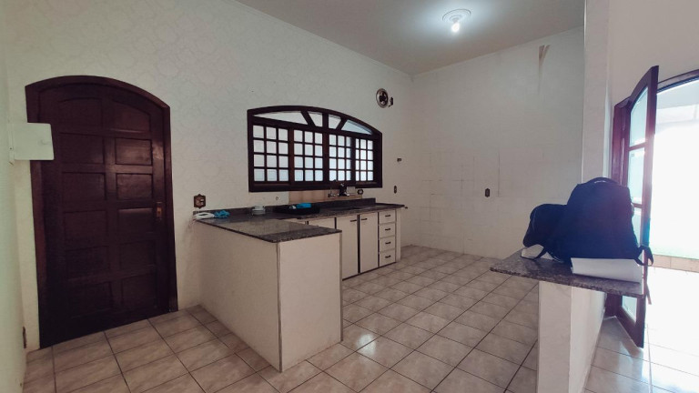 Imagem Sobrado com 4 Quartos à Venda, 275 m² em Caiçara - Praia Grande Imagem Sobrado com 4 Quartos à Venda, 275 m² em Caiçara - Praia Grande