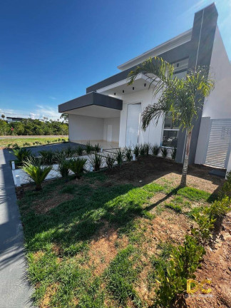 Imagem Casa de Condomínio com 3 Quartos à Venda, 220 m² em Petrópolis - Várzea Grande