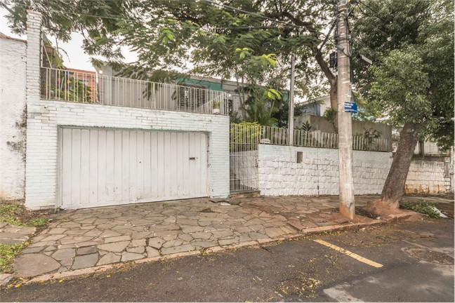Imagem Casa com 4 Quartos à Venda, 201 m² em Santa Tereza - Porto Alegre Imagem Casa com 4 Quartos à Venda, 201 m² em Santa Tereza - Porto Alegre
