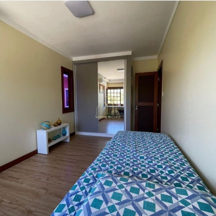 Imagem Imóvel com 4 Quartos à Venda, 225 m² em Lauro De Freitas - Lauro De Freitas Imagem Imóvel com 4 Quartos à Venda, 225 m² em Lauro De Freitas - Lauro De Freitas
