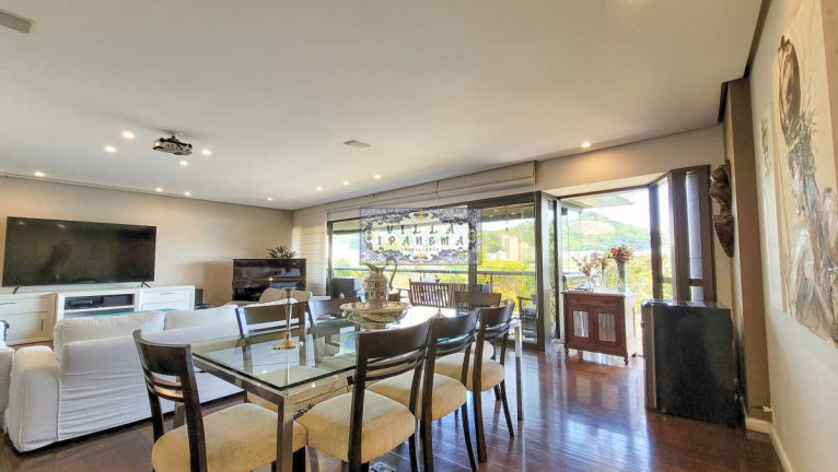 Imagem Apartamento com 4 Quartos à Venda, 230 m² em Lagoa - Rio De Janeiro Imagem Apartamento com 4 Quartos à Venda, 230 m² em Lagoa - Rio De Janeiro