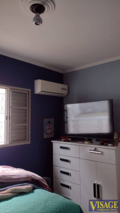 Imagem Casa com 3 Quartos à Venda, em Vila Pinheiro - Jacareí Imagem Casa com 3 Quartos à Venda, em Vila Pinheiro - Jacareí