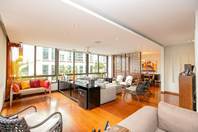 Foto do imóvel Apartamento com 3 Quartos à Venda, 225 m² em Itaim Bibi - São Paulo