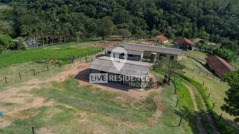 Imagem Chácara com 8 Quartos à Venda, 580 m² em Bairro Itapema - Itatiba Imagem Chácara com 8 Quartos à Venda, 580 m² em Bairro Itapema - Itatiba