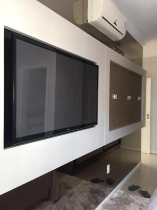 Imagem Imóvel com 4 Quartos para Temporada, 150 m² em Meia Praia - Itapema Imagem Imóvel com 4 Quartos para Temporada, 150 m² em Meia Praia - Itapema
