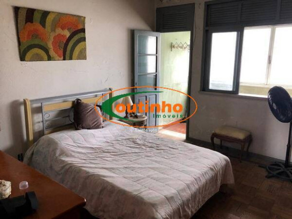 Imagem Casa com 6 Quartos à Venda, 367 m² em Tijuca - Rio De Janeiro Imagem Casa com 6 Quartos à Venda, 367 m² em Tijuca - Rio De Janeiro