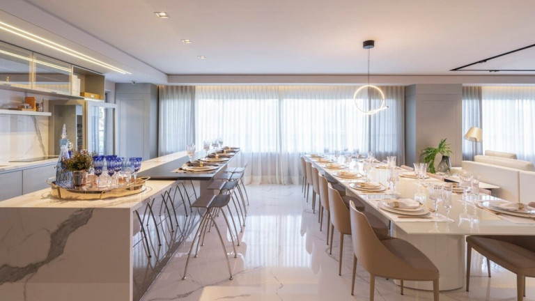Imagem Imóvel com 4 Quartos à Venda, 260 m² em Jardim Europa - Porto Alegre Imagem Imóvel com 4 Quartos à Venda, 260 m² em Jardim Europa - Porto Alegre