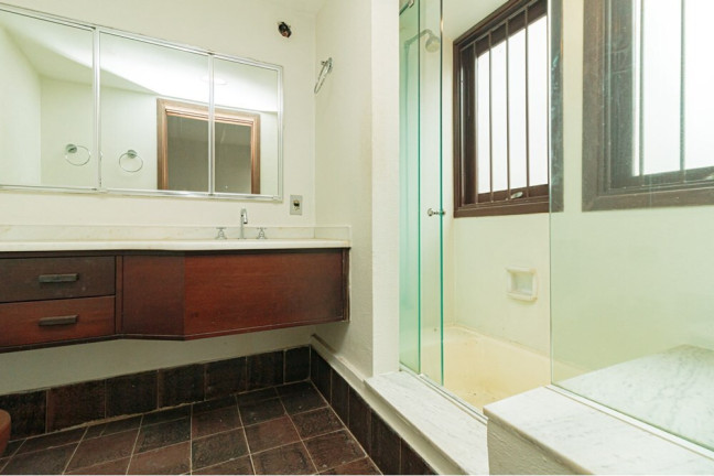 Imagem Apartamento com 3 Quartos à Venda, 135 m² em Moinhos De Vento - Porto Alegre Imagem Apartamento com 3 Quartos à Venda, 135 m² em Moinhos De Vento - Porto Alegre