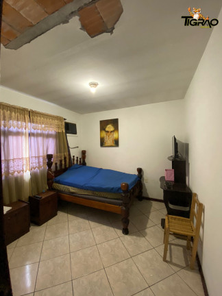 Imagem Casa com 3 Quartos à Venda, 266 m² em Centro - Navegantes Imagem Casa com 3 Quartos à Venda, 266 m² em Centro - Navegantes