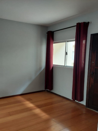 Imagem Imóvel com 3 Quartos à Venda, 134 m² em Capão Raso - Curitiba Imagem Imóvel com 3 Quartos à Venda, 134 m² em Capão Raso - Curitiba