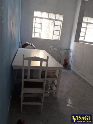 Imagem Casa com 2 Quartos à Venda, 175 m² em Centro - Jacareí Imagem Casa com 2 Quartos à Venda, 175 m² em Centro - Jacareí