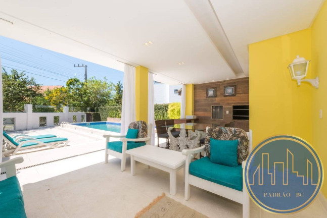 Casa com 3 Quartos para Alugar, 350 m² em Praia Das Taquaras - Balneário Camboriú