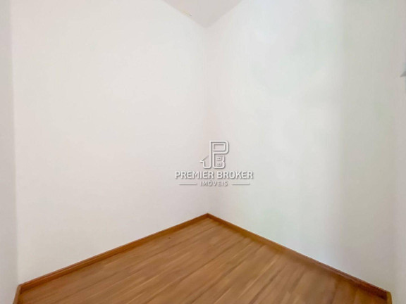 Imagem Casa com 4 Quartos à Venda, 216 m² em Granja Guarani - Teresópolis
