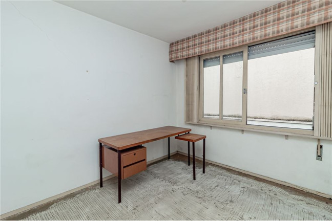 Imagem Imóvel com 3 Quartos à Venda, em Auxiliadora - Porto Alegre Imagem Imóvel com 3 Quartos à Venda, em Auxiliadora - Porto Alegre