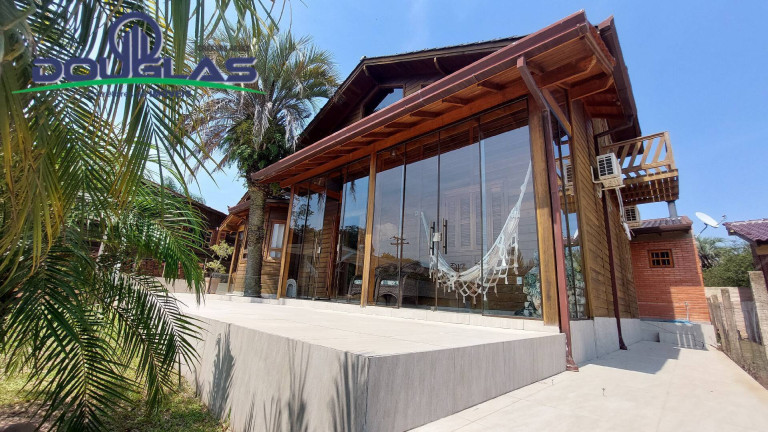 Imagem Casa com 3 Quartos à Venda, 300 m² em águas Claras - Viamão Imagem Casa com 3 Quartos à Venda, 300 m² em águas Claras - Viamão