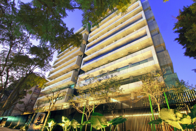 Imagem Imóvel com 3 Quartos à Venda, 387 m² em Moinhos De Vento - Porto Alegre Imagem Imóvel com 3 Quartos à Venda, 387 m² em Moinhos De Vento - Porto Alegre