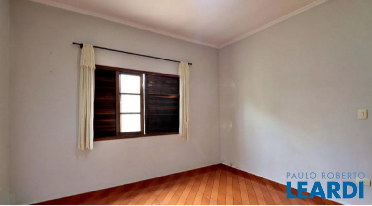 Imagem Casa com 3 Quartos à Venda, 130 m² em Jardim Stella - Santo André Imagem Casa com 3 Quartos à Venda, 130 m² em Jardim Stella - Santo André