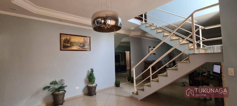 Imagem Sobrado com 3 Quartos à Venda, 192 m² em Vila Galvão - Guarulhos Imagem Sobrado com 3 Quartos à Venda, 192 m² em Vila Galvão - Guarulhos