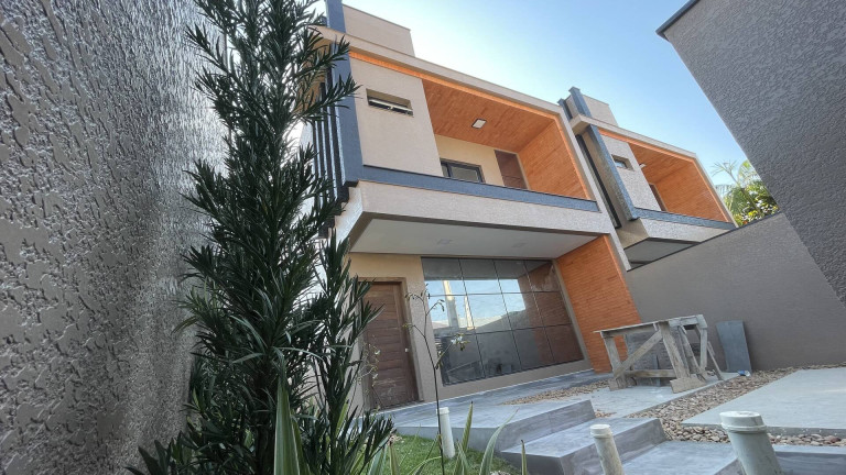 Imagem Sobrado com 3 Quartos à Venda, 130 m² em Centro - Barra Velha Imagem Sobrado com 3 Quartos à Venda, 130 m² em Centro - Barra Velha