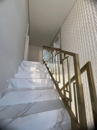 Imagem Casa com 4 Quartos à Venda, 360 m² em Estreito - Florianópolis Imagem Casa com 4 Quartos à Venda, 360 m² em Estreito - Florianópolis