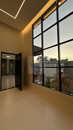 Imagem Casa com 4 Quartos à Venda, 218 m² em Jardim Presidente - Goiânia