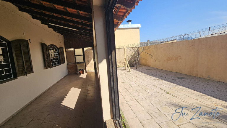 Imagem Casa com 3 Quartos à Venda, 300 m² em Balneário Rivieira - Matinhos Imagem Casa com 3 Quartos à Venda, 300 m² em Balneário Rivieira - Matinhos