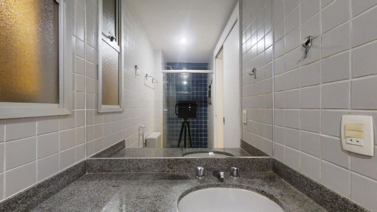 Imagem Imóvel com 2 Quartos à Venda, 83 m² em Lagoa - Rio De Janeiro Imagem Imóvel com 2 Quartos à Venda, 83 m² em Lagoa - Rio De Janeiro