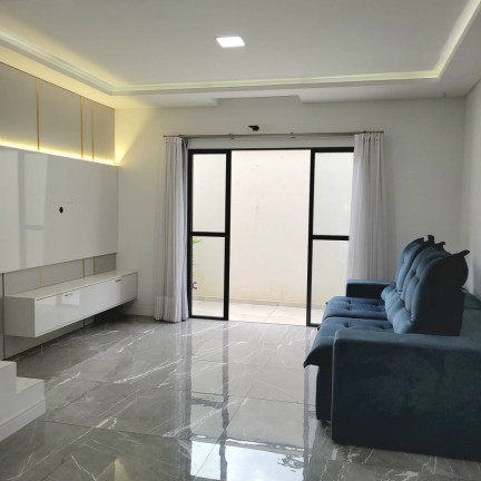 Imagem Sobrado com 3 Quartos à Venda, 185 m² em Rio Pequeno - Camboriú Imagem Sobrado com 3 Quartos à Venda, 185 m² em Rio Pequeno - Camboriú