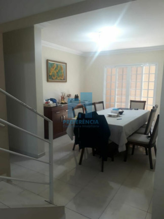 Imagem Sobrado com 4 Quartos à Venda, 209 m² em Uvaranas - Ponta Grossa Imagem Sobrado com 4 Quartos à Venda, 209 m² em Uvaranas - Ponta Grossa
